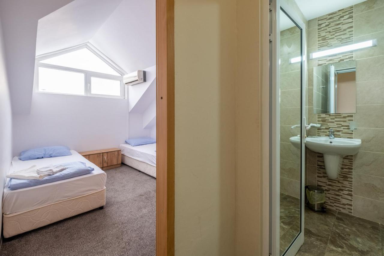 Julia Rooms Sofia Bagian luar foto
