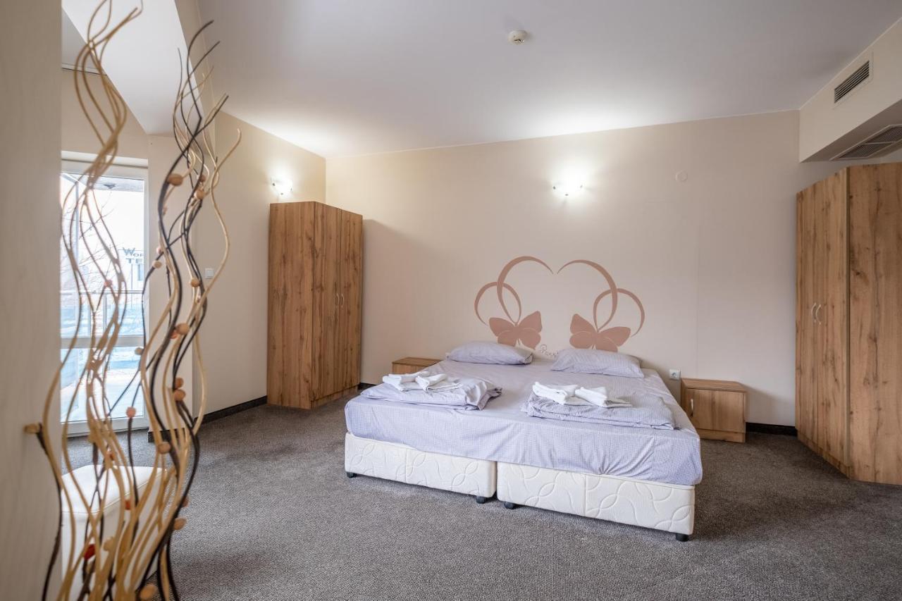Julia Rooms Sofia Bagian luar foto